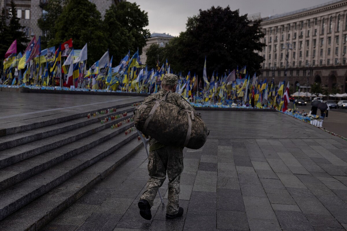 Russia-Ukraine Talks Commence in Istanbul Amid Geopolitical Tensions