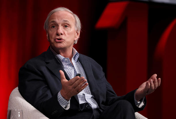 Billionaire Investor John Smith Warns of Mounting US Debt Risks
