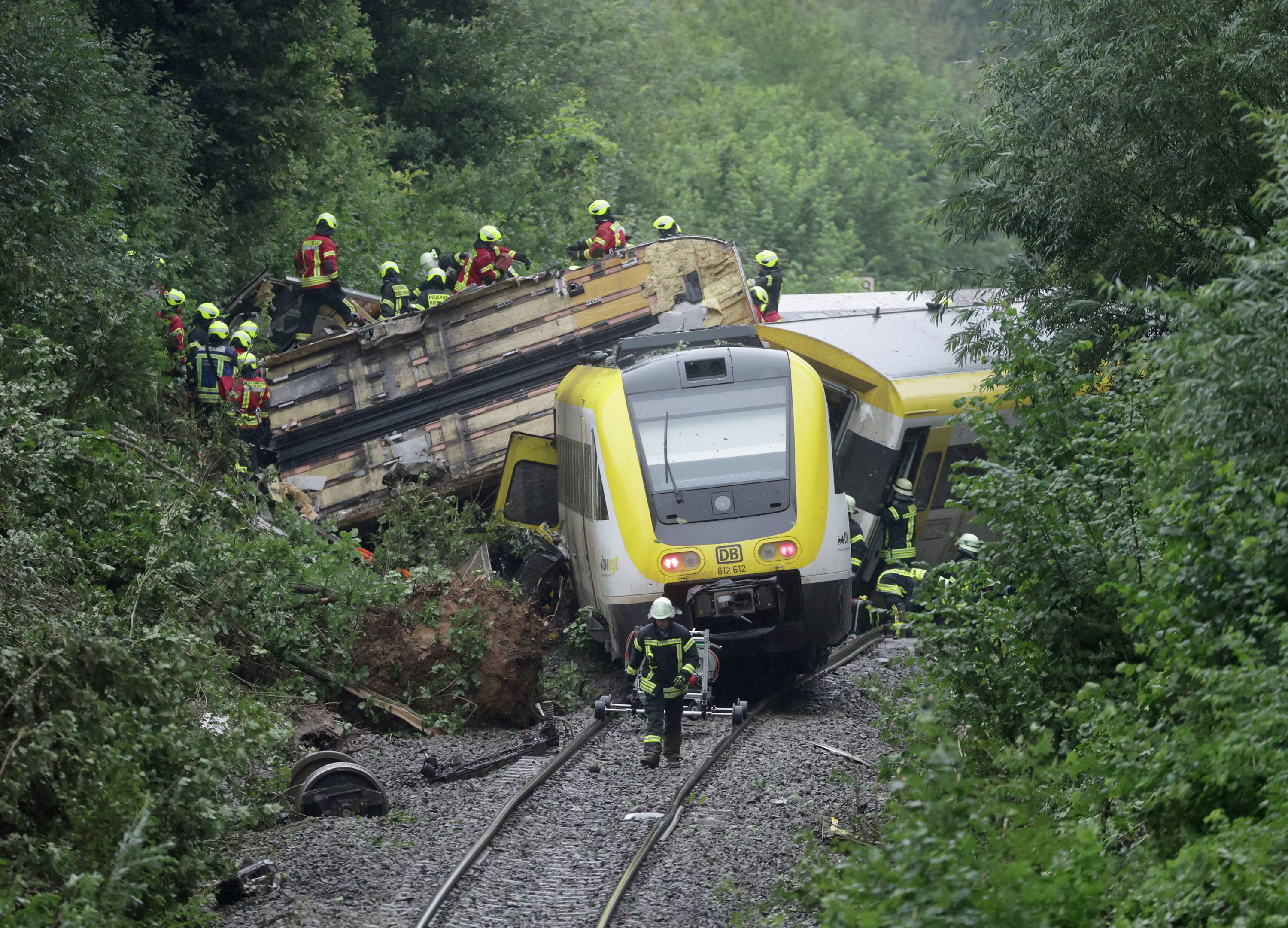Southern Germany Passenger Train Derailment Results in Deaths and Injuries