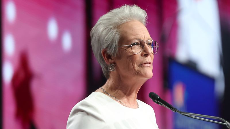 Jamie Lee Curtis Speaks Out Against Cosmeceutical Industry