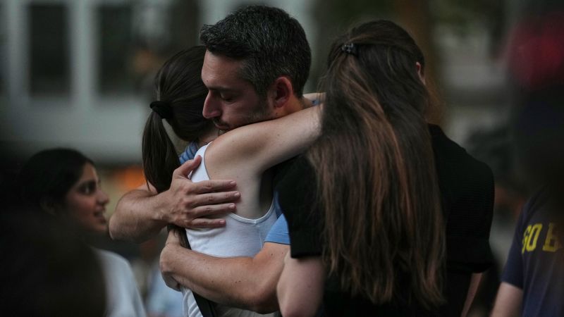 Manhattan Community Mourns Victims of Midtown Shooting