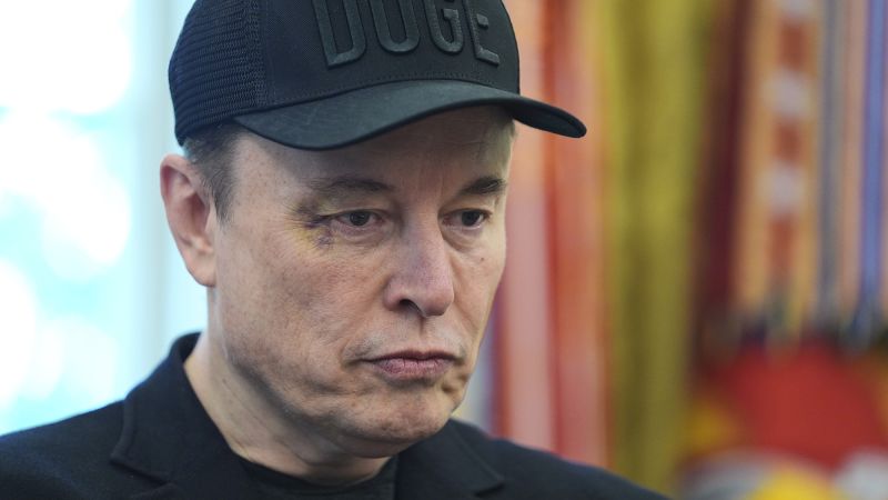 Elon Musk Donates $10 Million to Republican Midterm Efforts