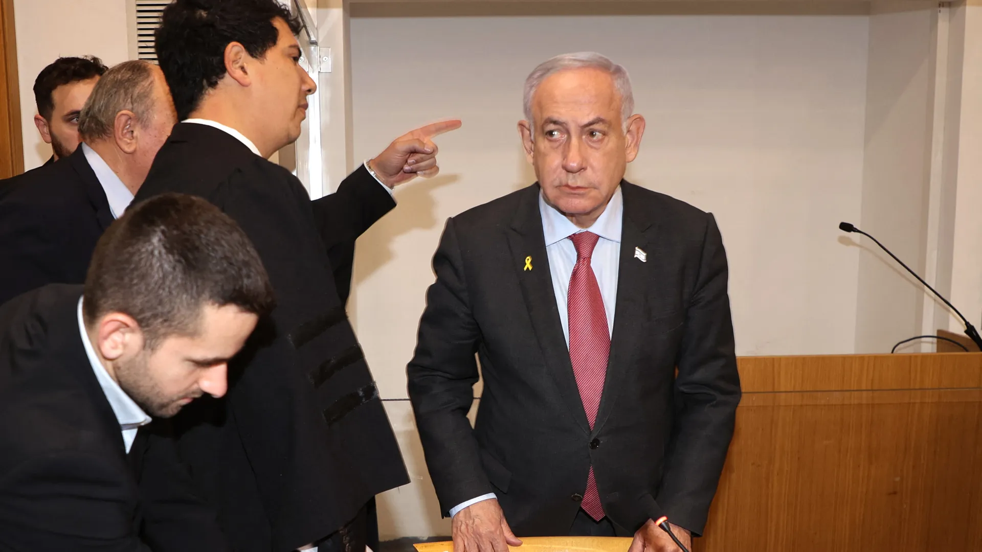 Israeli Government Votes to Dismiss Attorney General: Impact on Legal and Political Spheres