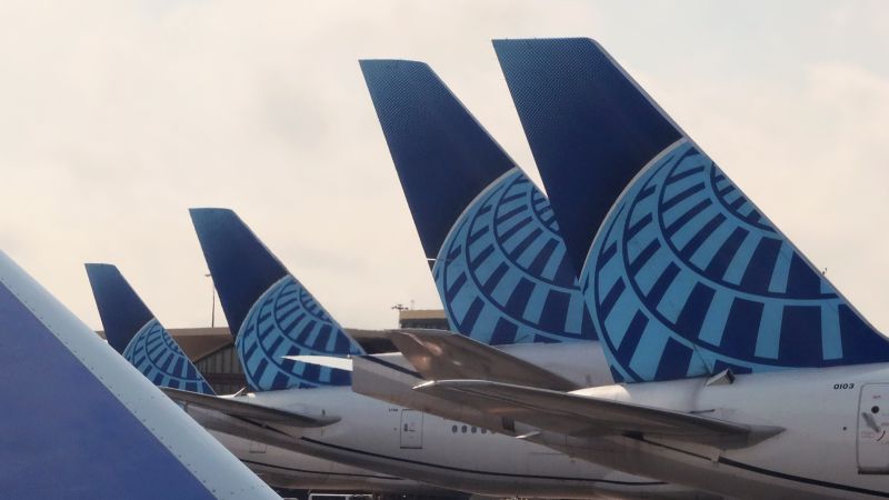 United Airlines Halts Mainline Flights Due to Technology Issue