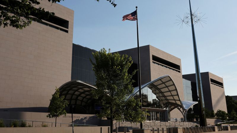 White House Initiates Review of Smithsonian Exhibits