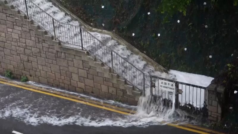 Hong Kong Issues Record Number of Black Rain Warnings in 2021