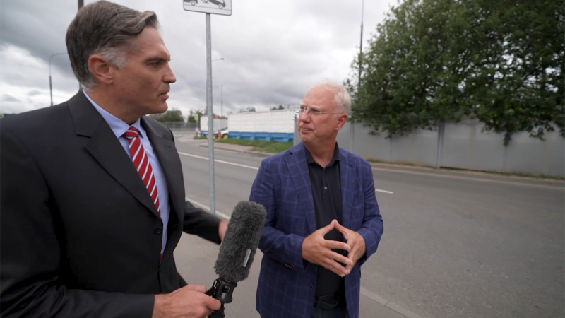 Kremlin Negotiator Addresses Press Ahead of Alaska Summit