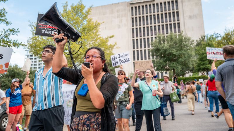 Nationwide Rallies Against Redistricting Plans