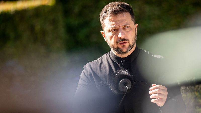 Trump Increases Pressure on Zelensky Ahead of White House Talks