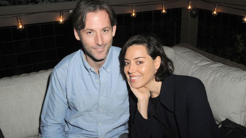 Actress Aubrey Plaza Opens Up About Coping with Loss
