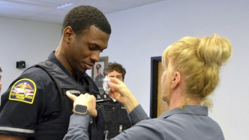 Maine Police Officer Detained by ICE Agrees to Voluntarily Depart US