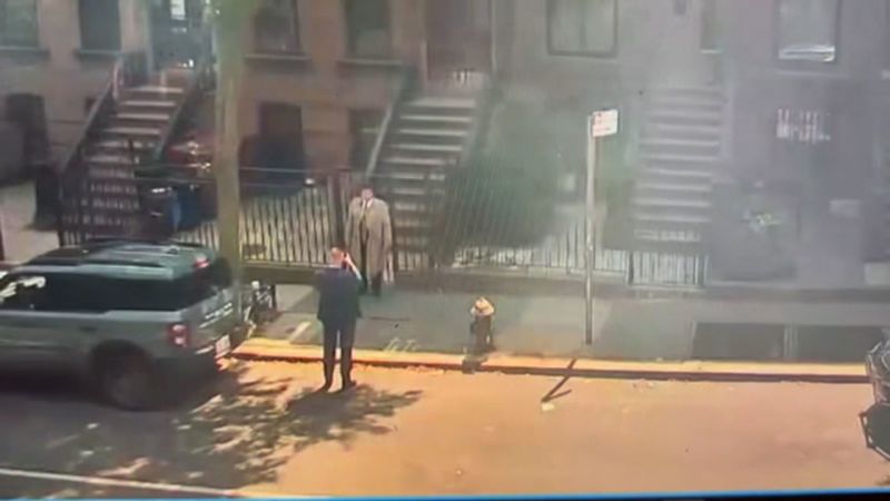DOJ Prosecutor Calls for NY Attorney General's Resignation Outside Residence
