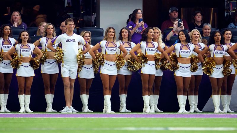 Minnesota Vikings Cheerleading Squad Faces Backlash Over Male Cheerleaders