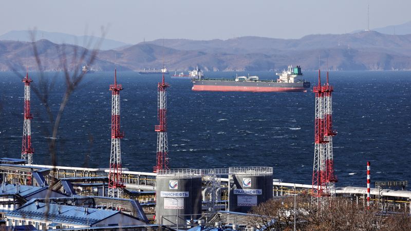 Chinese Refineries Shift Towards Russian Oil Amidst Changing Global Dynamics