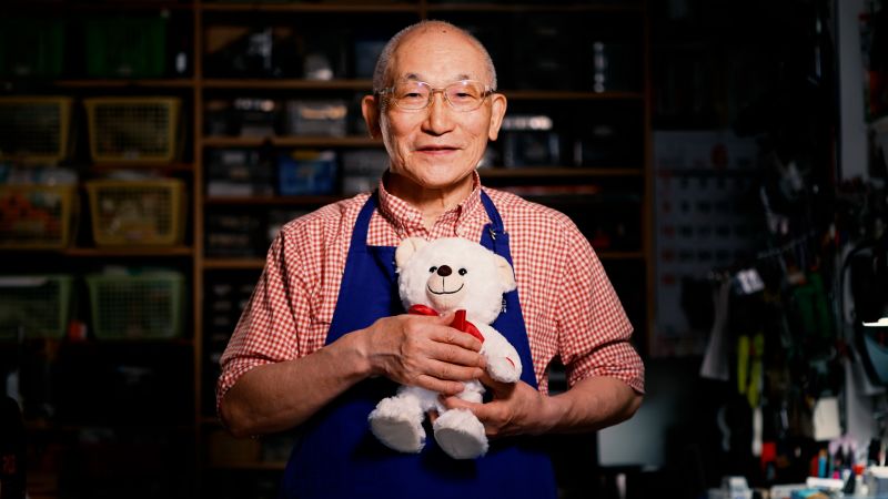 Japanese 'Toy Doctor' Repairs Toys for Elderly in Heartwarming Gesture