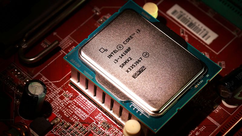 Trump Announces Intel Deal for 10% Stake in US - Implications and Concerns