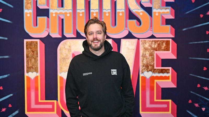 Insights from 'Love Island USA' Voiceover Narrator Iain Stirling
