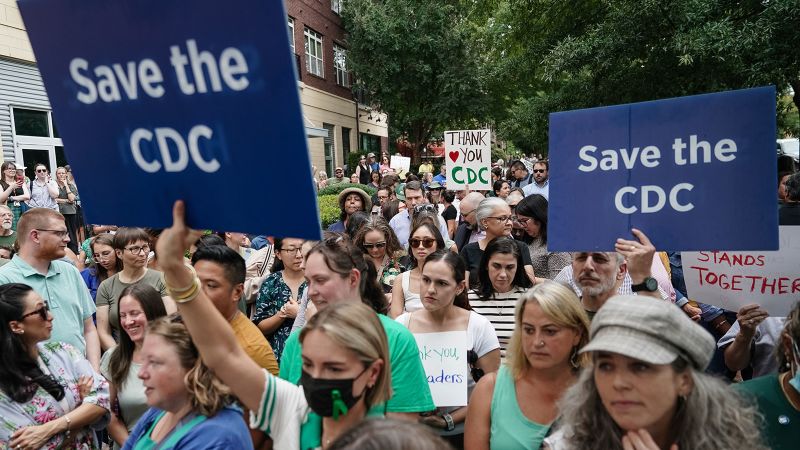 Challenges Facing Government Officials Amid CDC Leadership Change
