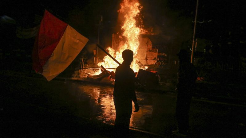 Indonesia President Cancels China Trip Amidst Unrest