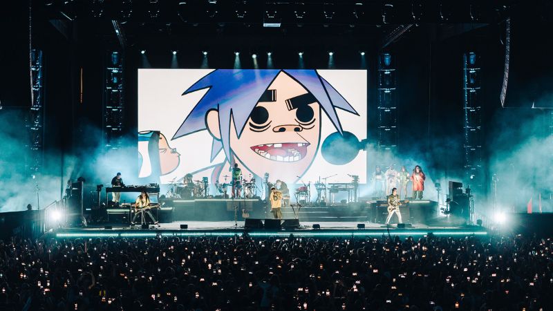 Gorillaz Debut Album Performance in London