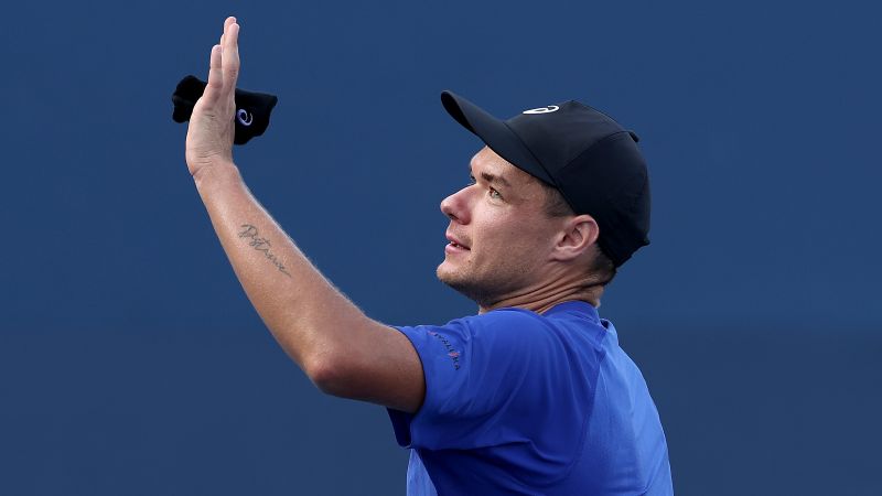 Man Apologizes for Snatching Hat from Boy at US Open