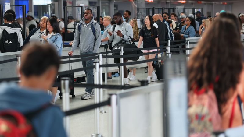 White House Announces Reversal of Aviation Rules on Flight Compensation