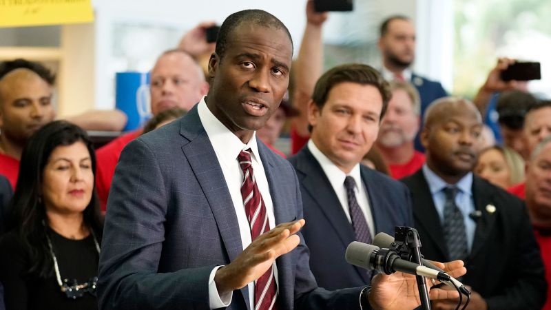 Florida Surgeon General Faces Criticism Over Vaccine Mandate Decision