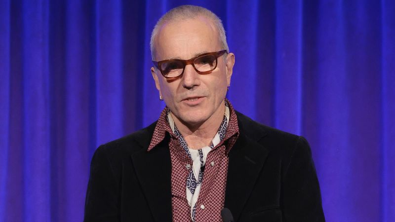 Renowned Actor Daniel Day-Lewis Reveals Plans to Continue Acting