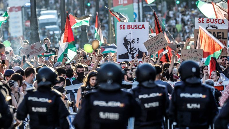 Unexpected Halt of Spain's Vuelta a Espana Final Stage