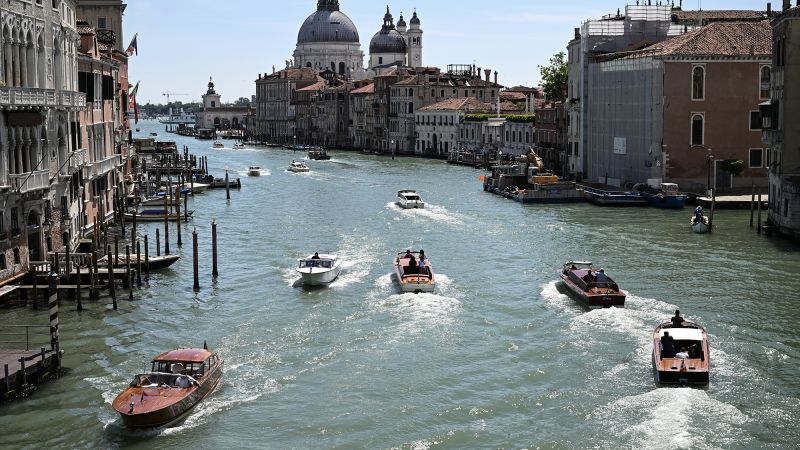 Controversy in Venice as Tourists Swim in Grand Canal