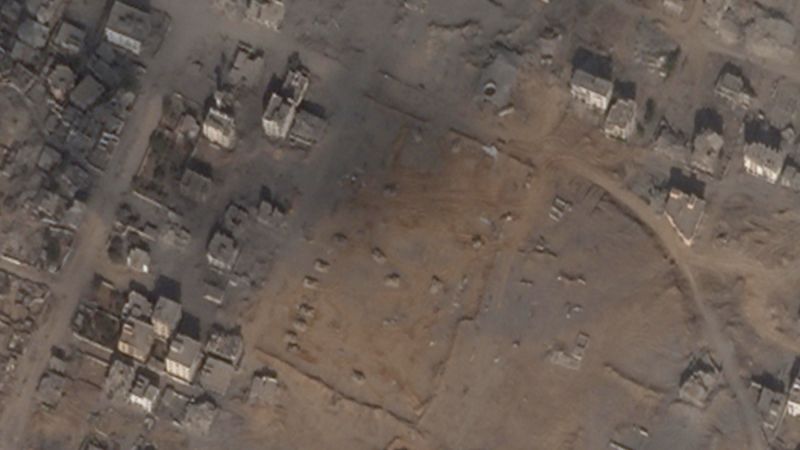 Israeli Tanks Positioned Near Gaza City Amid Escalating Tensions