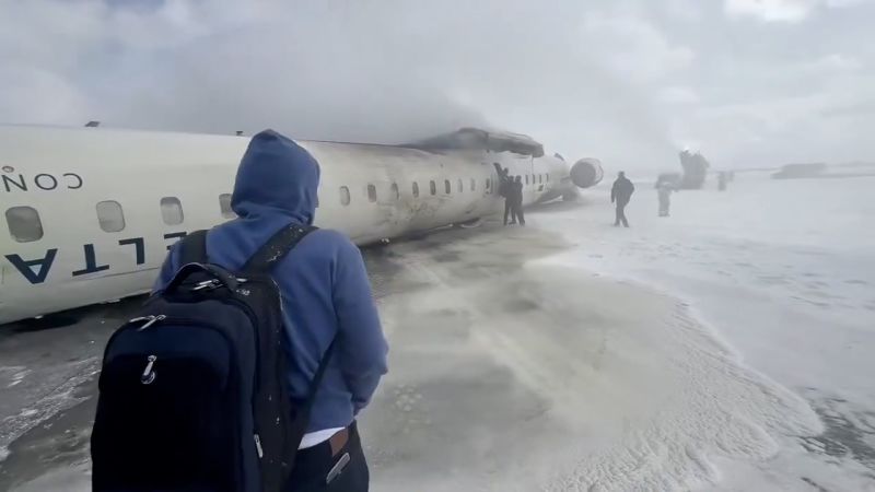 FAA Urges Airlines to Enhance Passenger Safety Measures During Emergencies