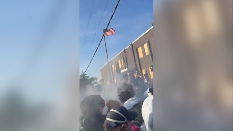 Mayor Tear-Gassed at Protest Outside ICE Facility in Illinois