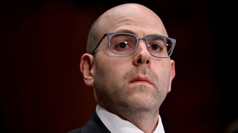 Federal Reserve Governor Urges Swift Action on Interest Rates and Labor Market Impact